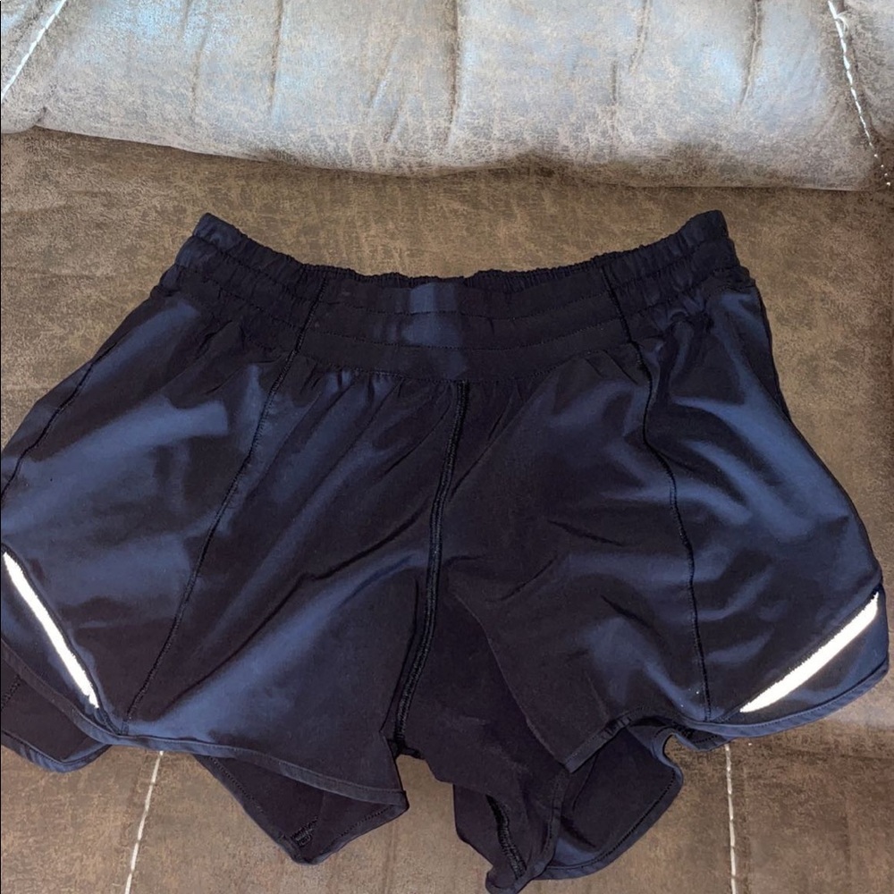 Lululemon Hotty Hots 4”.
